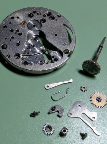 The keyless works removed 