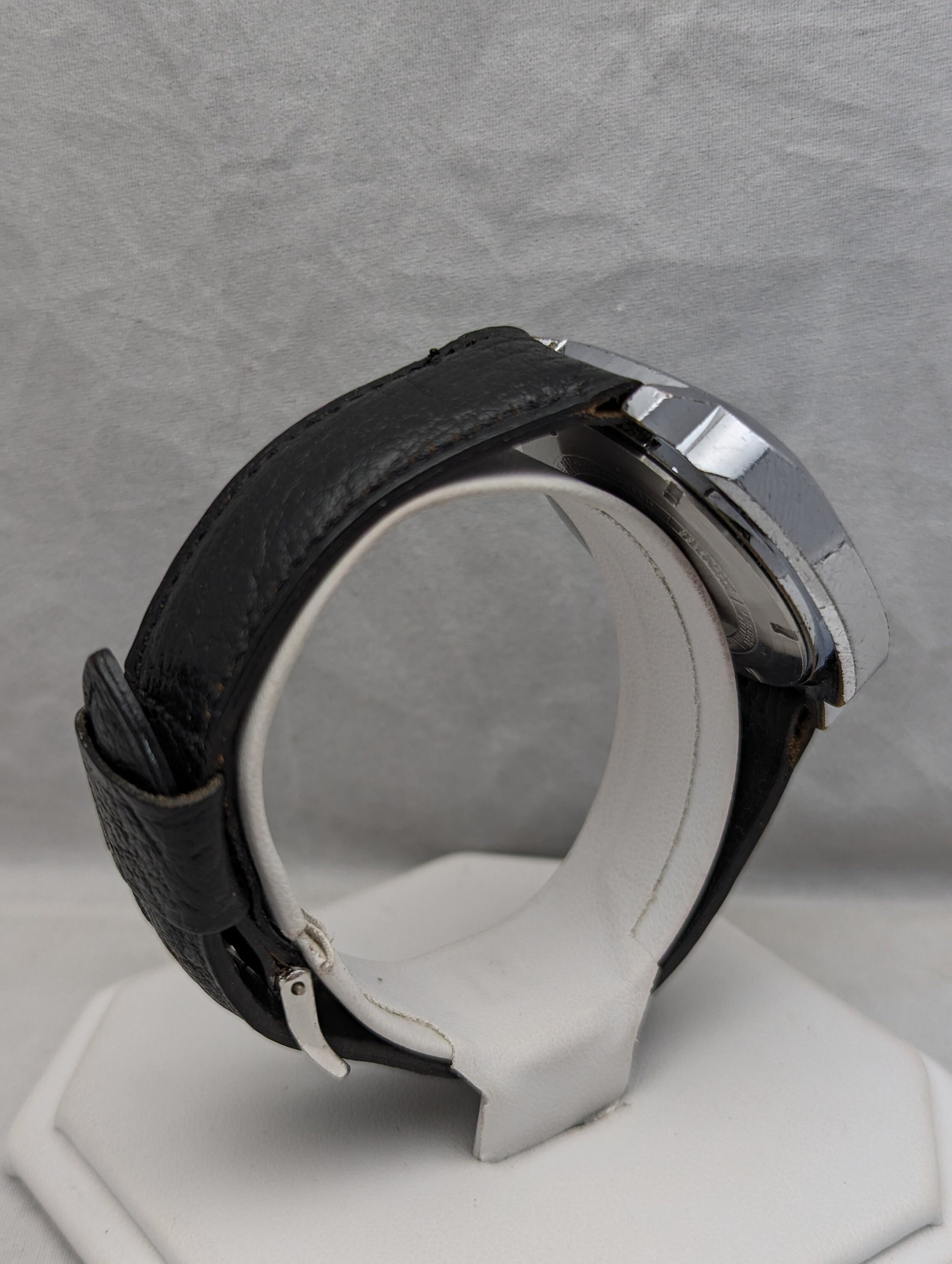 Vintage 1975 Caravelle Blue TV Dial Watch